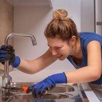 How to Tighten Kitchen Faucet Handle