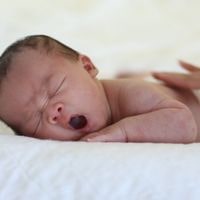 weight difference between gender of babies